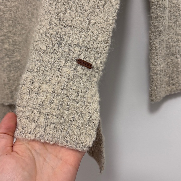 Roots Cream Textured Crew Neck Sweater - Picture 4 of 7